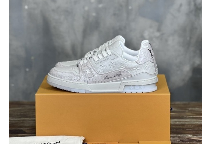 Louis Vuitton LV trainer LVT-215