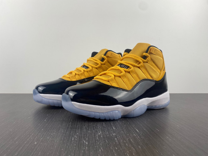 AIR JORDAN 11 RETRO