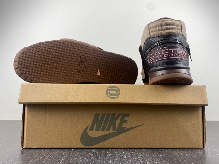 Nike TRAVIS SCOTT X AIR TRAINER 1 SP 