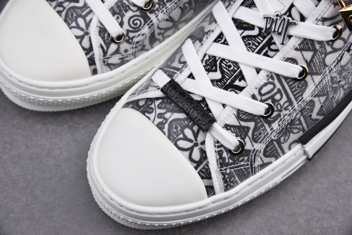 DR B23 OBLIQUE HIGH TOP SNEAKER