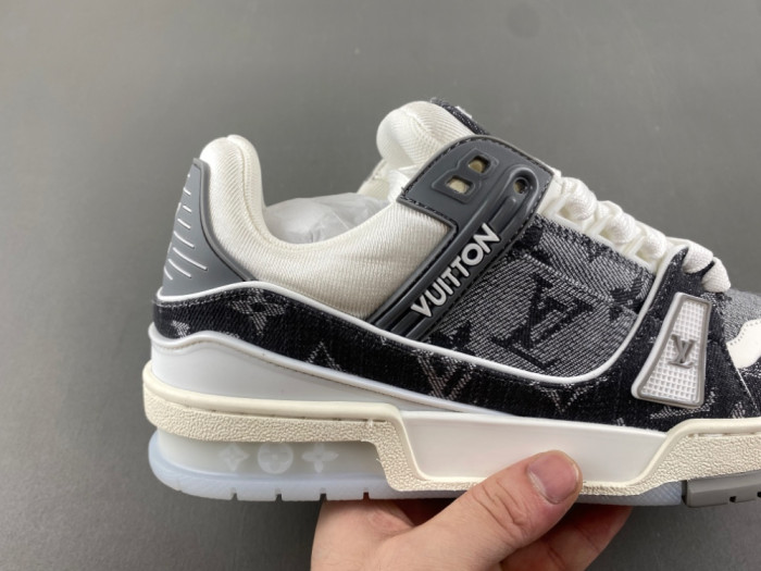 Louis Vuitton LV trainer L&V-196