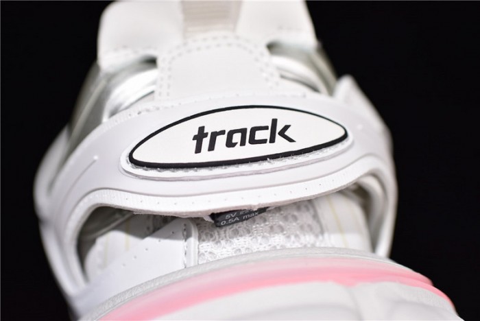 BL Track Runners white lighted 542023 W1GB9 6509