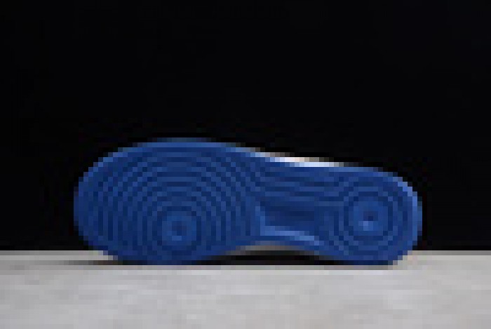 Nike Air Force 1 High Knicks AV3938-100