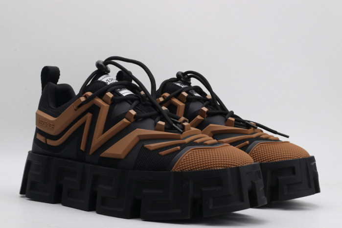 VERSA CHAIN REACTION SNEAKERS