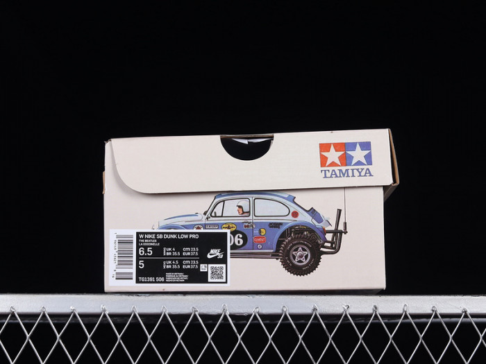 Nike DUNK LOW Racing BUGGt Sand Scorchrc TG1391-506