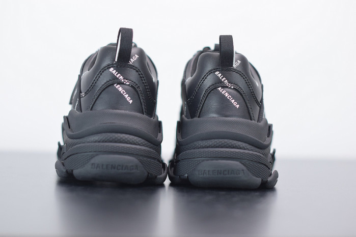 BL TRIPLE S TRAINERS