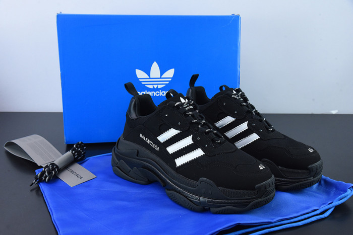 BL TRIPLE S TRAINERS