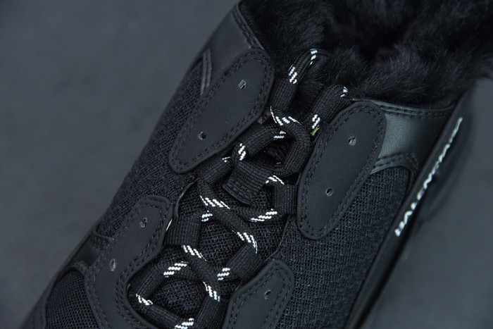 BL TRIPLE S TRAINERS