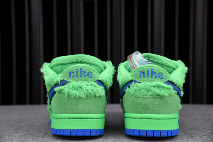 Nike SB Dunk Low "Grateful Dead - Green Bear" - CJ5378-300