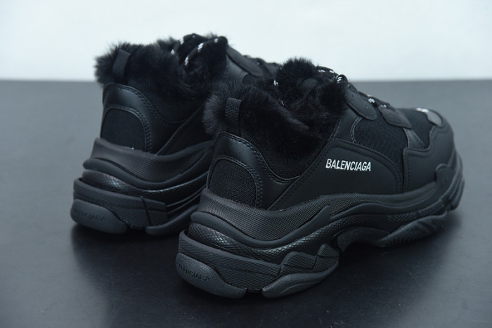 BL TRIPLE S TRAINERS