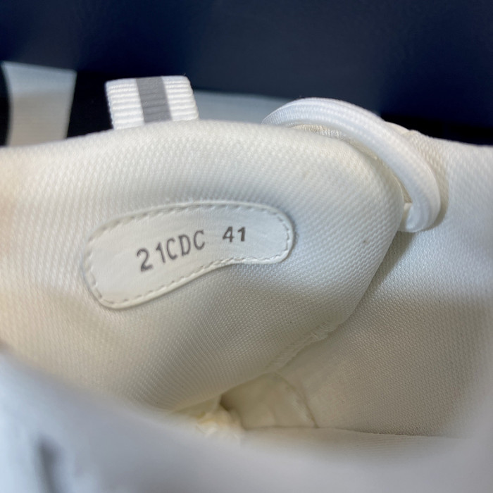 DR B22 TRAINER SNEAKER