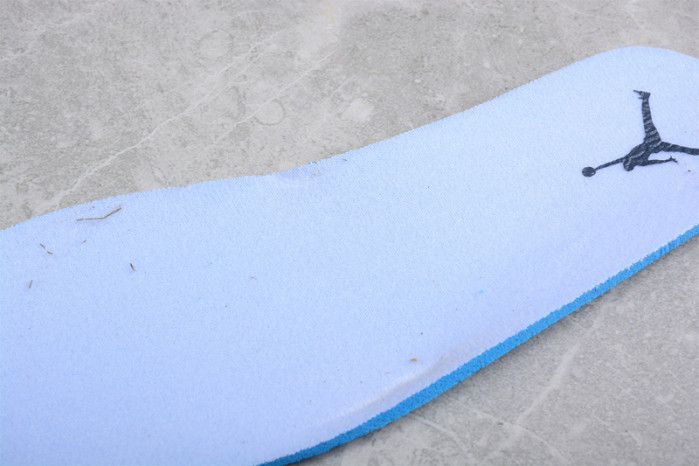 AIR JORDAN 1 LOW COVERED IN BLUE TONES 553558-414