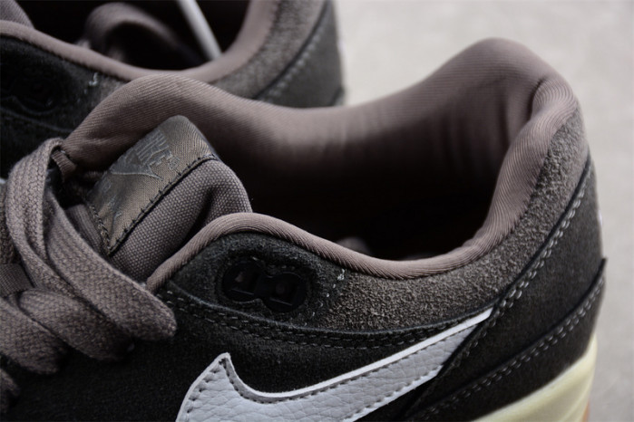 Nike AIR MAX 1 PREMIUM 