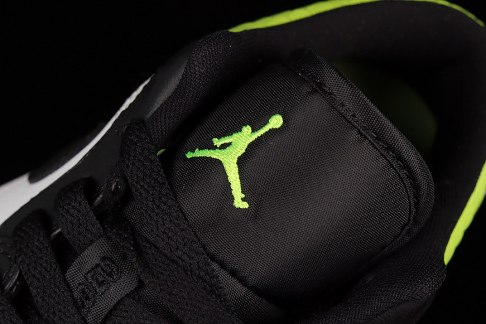 AIR JORDAN 1 LOW "VIVID GREEN SNAKESKIN