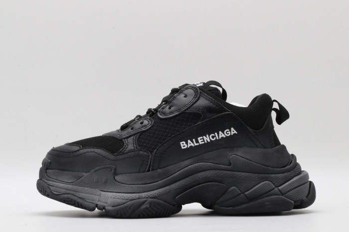 BL BLACK TRIPLE S TRAINER W06G01001