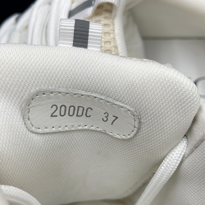 DR B22 TRAINER SNEAKER